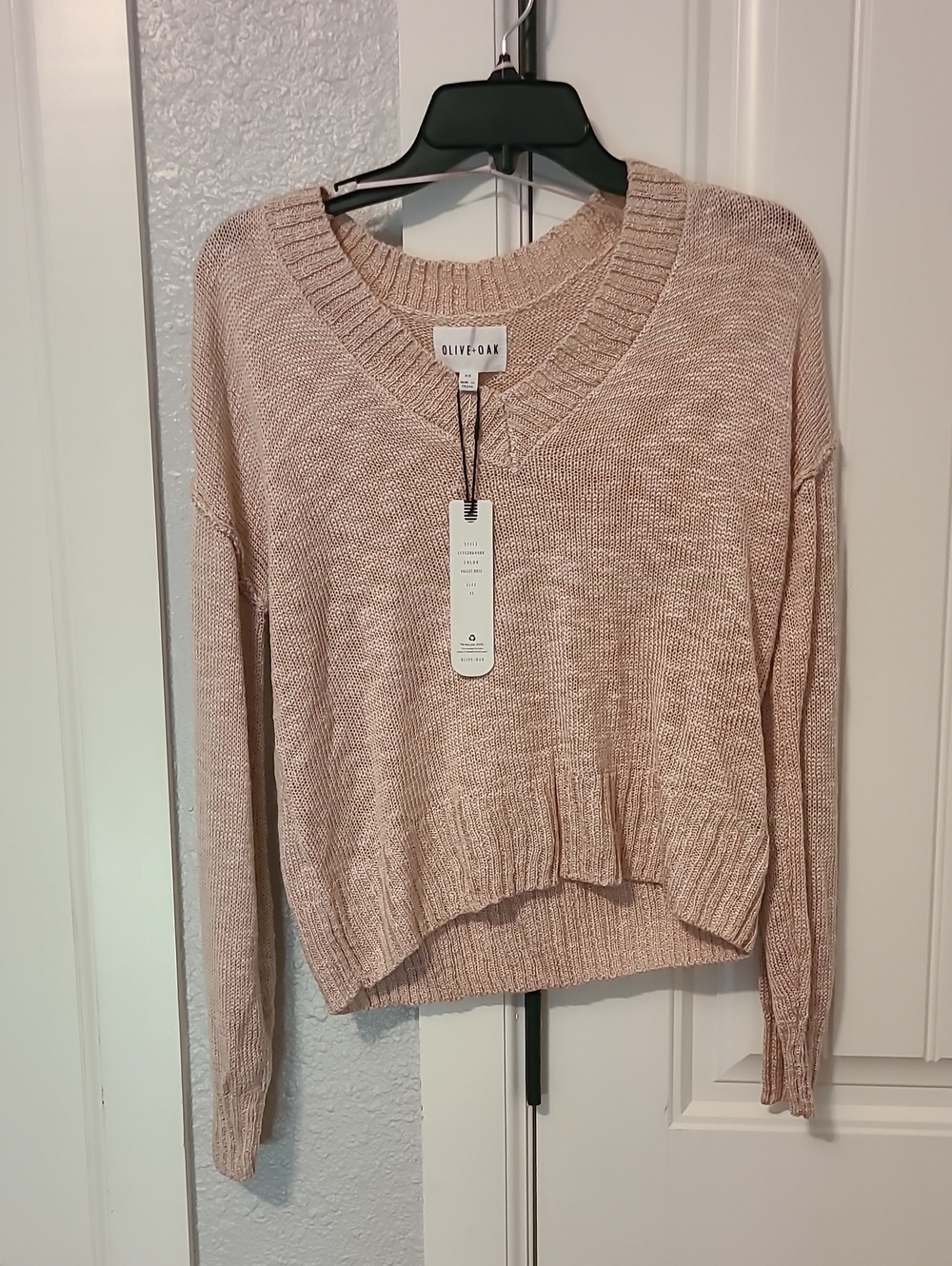 Olive & Oak Blush Pink V-Neck Knit Sweater